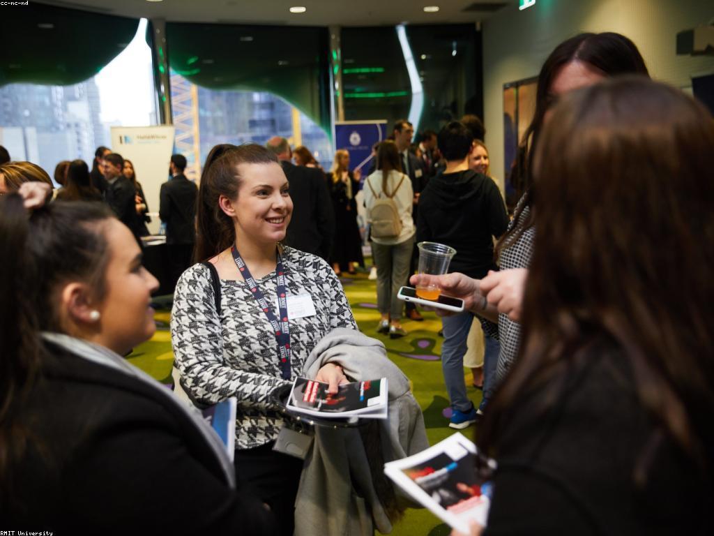 ច្បាប់និងវិធីសាស្ត្រ: ការប្រើប្រាស់អនុវត្តន៍និងវិធីសាស្ត្រថ្មីៗ