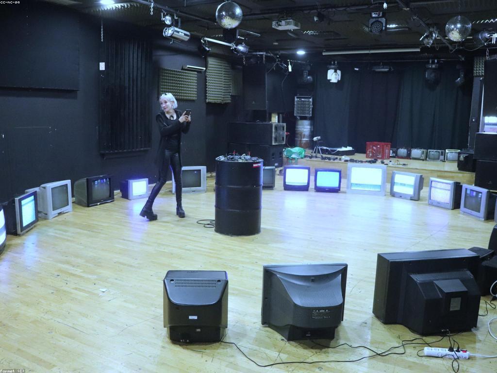 ការចែករំលែកចំណេះដឹងក្នុងសហគមន៍ស្លត