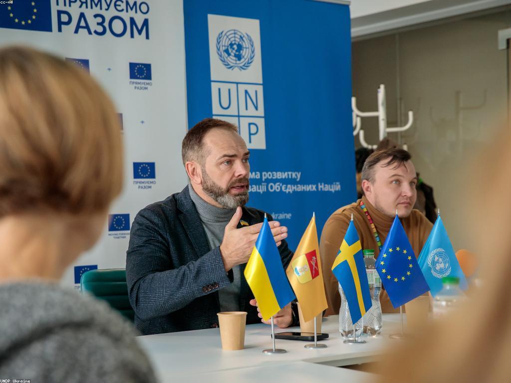 ការកសាងសហគមន៍ស្លត: វិធីសាស្រ្តនិងការអភិវឌ្ឍ