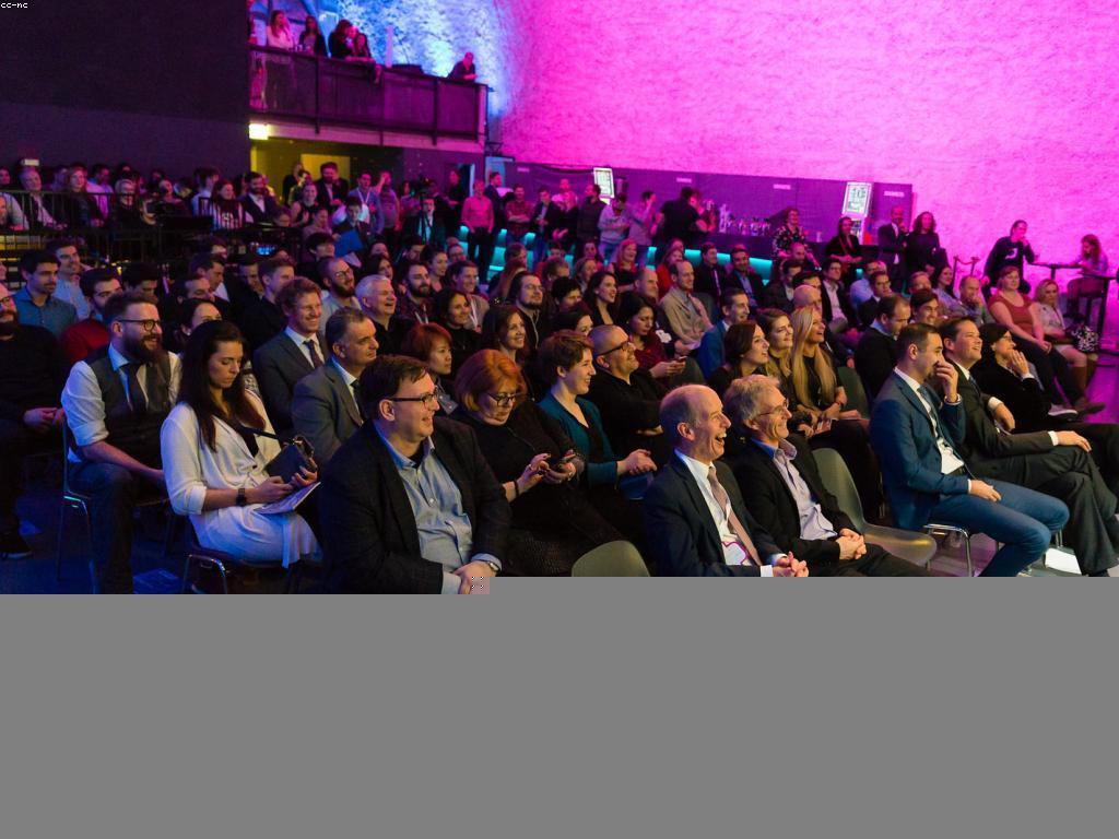 ច្បាប់និងវិធីសាស្ត្រ៖ ការអភិវឌ្ឍន៍នៃក្របខ័ណ្ឌច្បាប់តាមការប្រែប្រួលនៃសង្គម